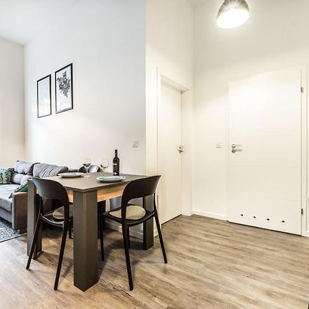 Apartament W Sercu Miasta Poznan Garbary 31 Экстерьер фото
